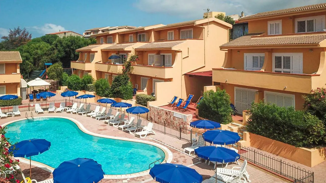 Residence Le Onde Badesi Aparthotel