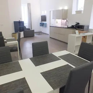 https://re-federico-apartment-palermo.sicilyhotelsitaly.net