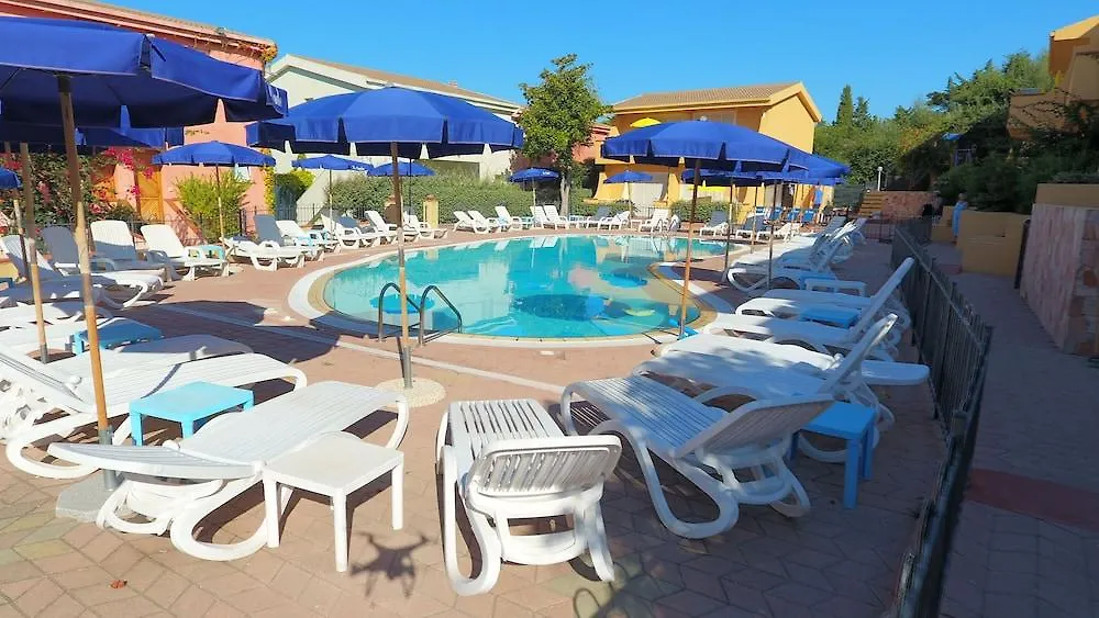 Residence Le Onde Badesi 3*,  Italy