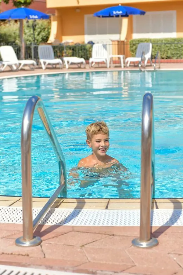 Residence Le Onde Badesi Aparthotel