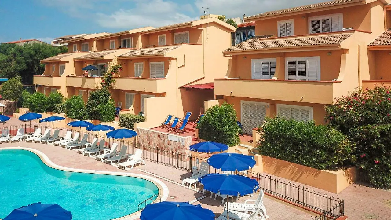 Residence Le Onde Badesi Aparthotel