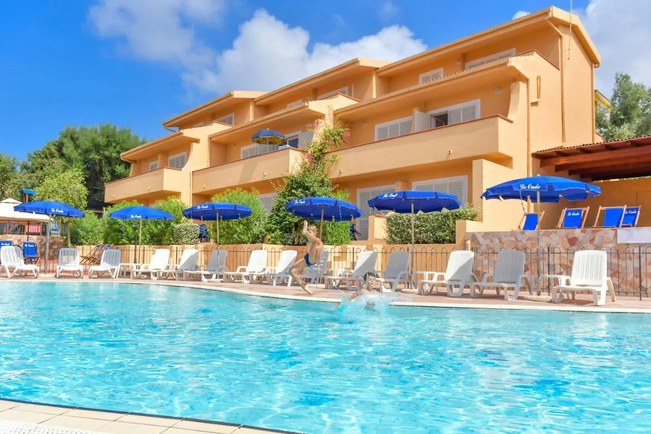 Residence Le Onde Badesi 3*,  Italy